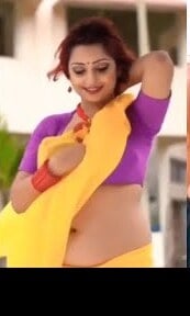 Rupsa, Bong Model, Teasing Viewers by Showing Armpits and Navel ~ App Content