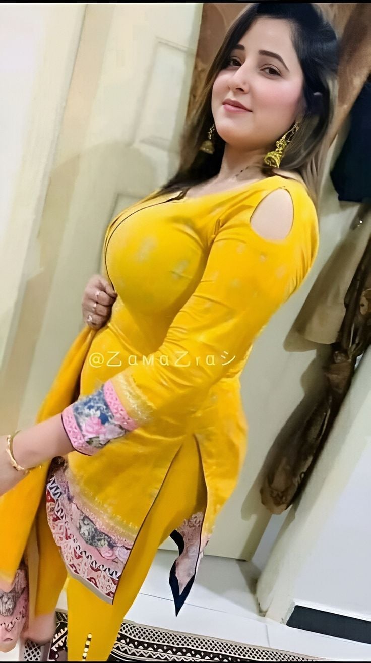 Beautiful Bigboob Paki Girl