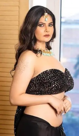 Indian actress Aabha Paul nude video compilation