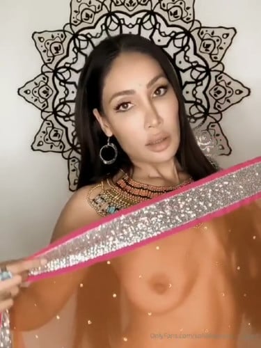 Sofia Hayat Nude Part 1