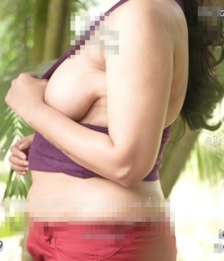 Bindu aka Shilpi Das Showing Boobs & Ass Outdoor ~ Naari Magazine Shoot