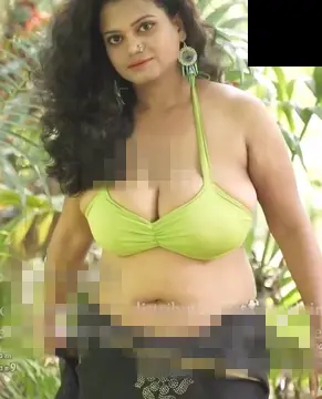 Vaani aka Diya Flaunting Cleavage & Armpits in Green Blouse ~ Naari Magazine Shoot