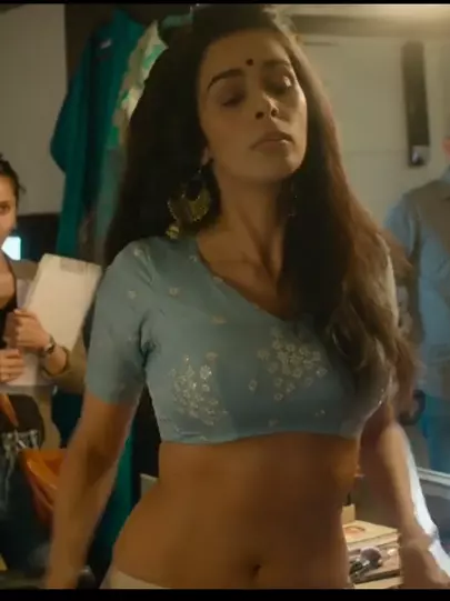 Mallika Sherawat Sexy Hot Navel Exposed Scene