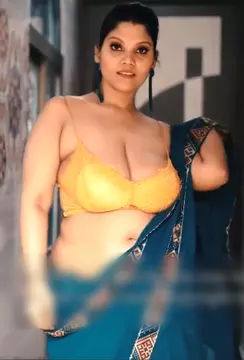 Naari Magazine Rai boobs in Saree