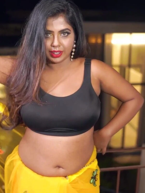 Swara Flaunting Sexy Armpits & Navel in Saree Shoot ~ Yellow Saree Girl