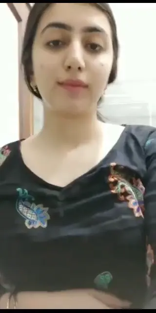 Sexy Paki Girl Shows her Boobs 5 clip join