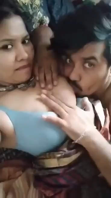 Beautiful Sexy Bhabi Boobs Feeding