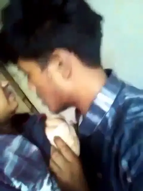 Bangladeshi college student sucks her lover