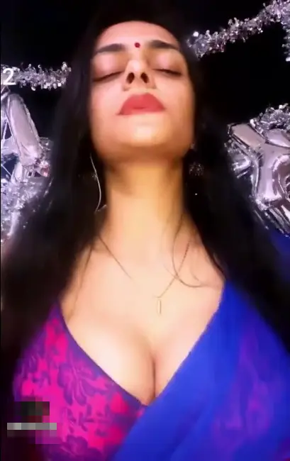 NISHALA NISHSHANKA HOT LIVE