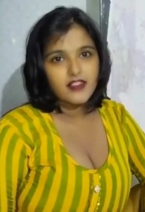 Desi Indian Bhanje Ne Apni Maami Ko Choda Baathroom
