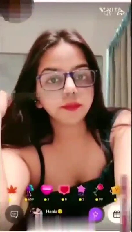 Hania Getting Full Nude & Fingering Pussy on 121 Tango Live ~ with Face