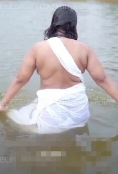 Nila Bath in Pond Showing Big B00bs 5 Mins