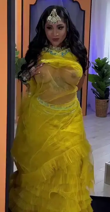 Bhabhi Blowjob and Kiss