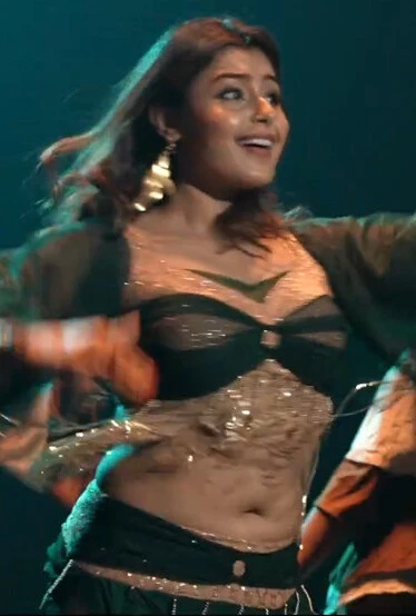 Mokksha Sexy Dance showing Big Deep Navel hole and boobs Chithini