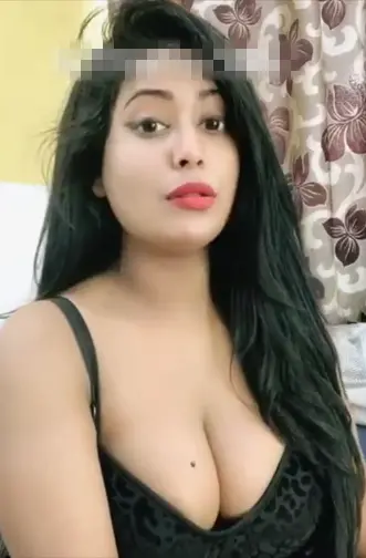 Hot bigo live Anjaani Bhabhi showing big boobs