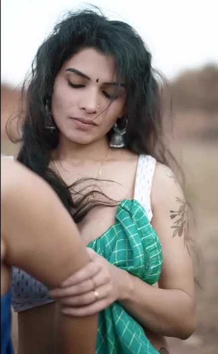 HORNY RESHMI PLEASURE MOMENT WITH GIRL BESTIE