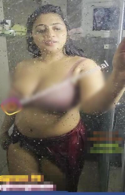 Mallu BBW MILF Nila Nambiar Bath ~ App Content