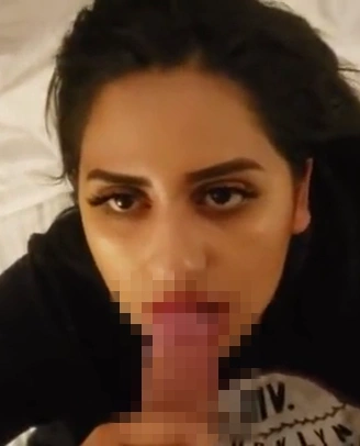 Girlfriend and boyfriend in Mumbai hotel