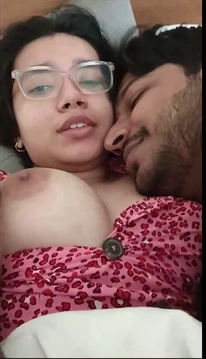 Pankhuri Kissing Session