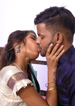 Hot Indian Wife Fucked By Her Husband’s Best Friend hindi sex