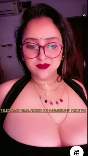 Sanjana Deep Cleavage Show on Tango Live 33