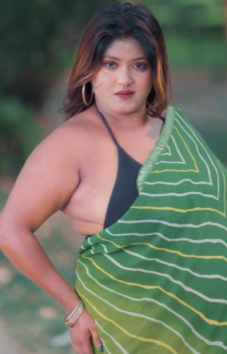 BONG BEAUTY IN OUTDOOR FEAT MAMPI SAREE FASHION VLOGS