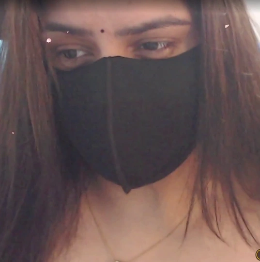 Sexy Siri आओ कभी मेरे बिस्तर पे दुध पीने 7