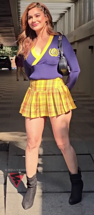 Hot Fitness Beauty Kangna Sharma Spotted At Bandra