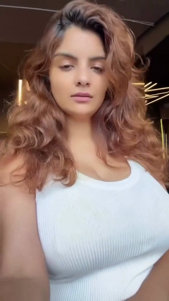 Anveshi Jain Hot Workout