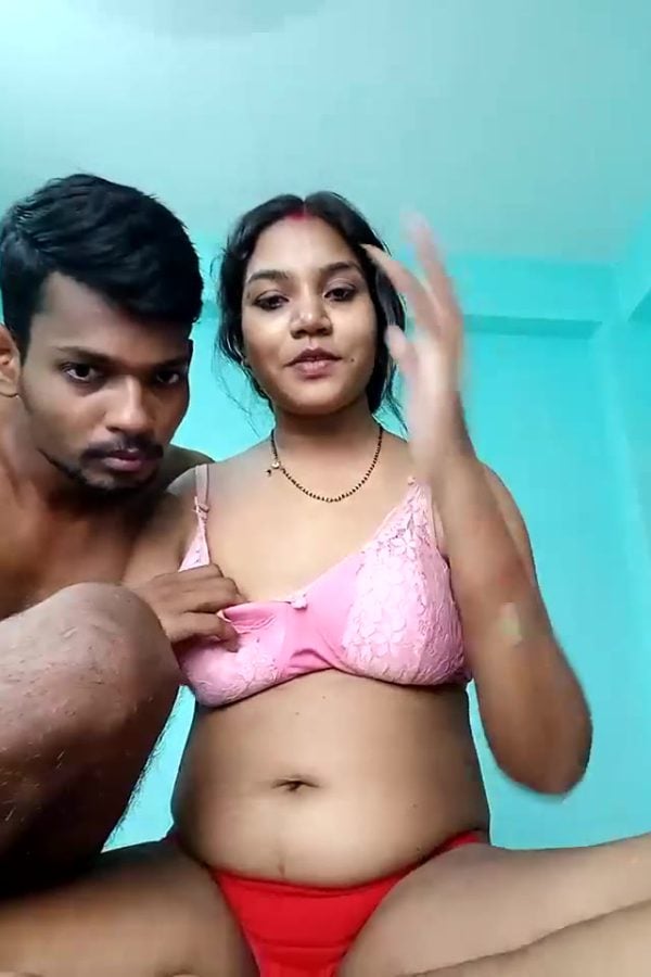 Super Hot Indian Wife Gets Naughty With Husband